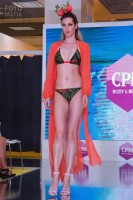 Модель в купальнике на показе CPM 2018