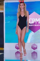Модель в купальнике на показе CPM 2018
