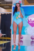 Модель в купальнике на показе CPM 2018