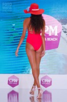 Модель показа купальников CPM 2018