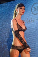 Модель на показе нижнего белья Lingerie Fashion Weekend 2016