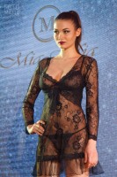 Модель на показе Lingerie Fashion Weekend 2016