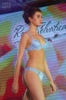 Девушка в нижнем белье Lingerie Fashion Weekend 2016