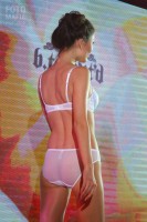 Модель нижнего белья на показе Lingerie Fashion Weekend 2016