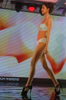 Модель нижнего белья на показе Lingerie Fashion Weekend 2016