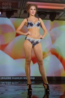 Модель Lingerie Fashion Weekend в нижнем белье