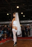 девушка в нижнем белье на показе Lingerie-Expo