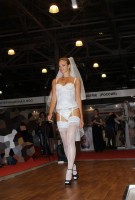 девушка Lingerie-Expo в нижнем белье