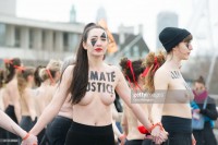 Голый протест активисток Femen