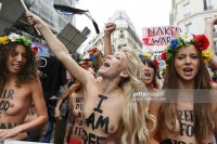 Активистки Femen голые