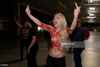 Активистки Femen голые