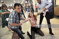 Голый протест Femen