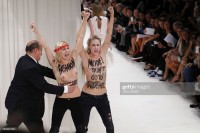 Голый протест Femen