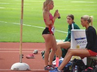 Спортивная девушка с круглой попой