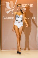 Девушка на показе Lingerie-Expo 2014