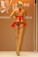 Показ купальников на выставке Lingerie-Expo