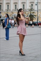 Фотоохота на девушку в мини на улице