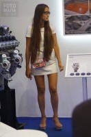 Фотоохота на девушку в мини