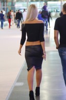 Фотоохота на девушку в мини