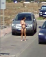Голая девушка на Google Maps