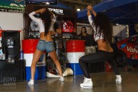 Танцующие модели на выставке Московское Тюнинг Шоу 2016