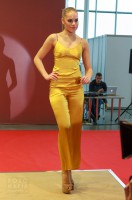 девушка в нижнем белье на показе Lingerie-Expo