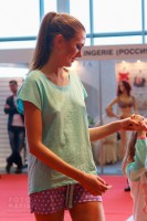 девушка в нижнем белье на выставке Lingerie-Expo 2014