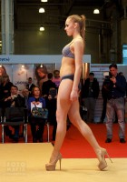 девушка в нижнем белье на выставке Lingerie-Expo 2014