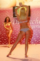 модель на показе Lingerie-Expo