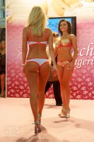 нижнее бельё на девушке Lingerie-Expo 2014