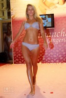 показ нижнего белья на выставке Lingerie-Expo