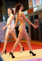 девушка в нижнем белье на выставке Lingerie-Expo 2014