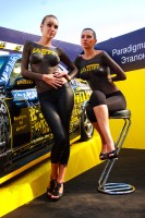 черно желтый бодиарт viatti на выставке mims 2011 интеравто