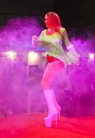 Полина Star танцует стриптиз