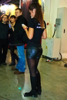 девушка на игромире 2011 alienware