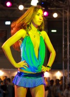 девушка на выставке x'show 2011