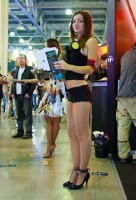 девушки на выставке игромир 2011