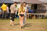 Автоэкзотика девушка в бикини