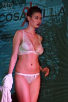 Модели в нижнем белье на показе Lingerie Show-Forum