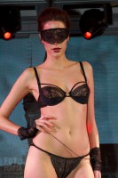 Эротическое нижнее белье на девушке Lingerie Show-Forum