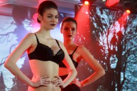 Девушка Lingerie Show-Forum