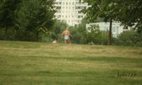 Фотоохота на загорающих девушек