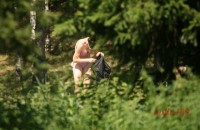 Фотоохота на загорающих девушек