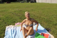 Фотоохота на загорающих девушек
