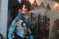 Боди-арт на выставке Vapexpo 2017