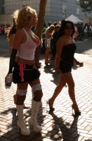 девушки на параде LovEvolution 2009