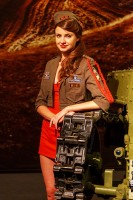девушка на выставке игромир 2012