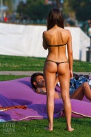 Фотоохота га девушку в бикини