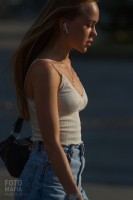 Девушка на улице