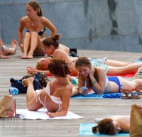 Фотоохота на загорающих девушек Москвы